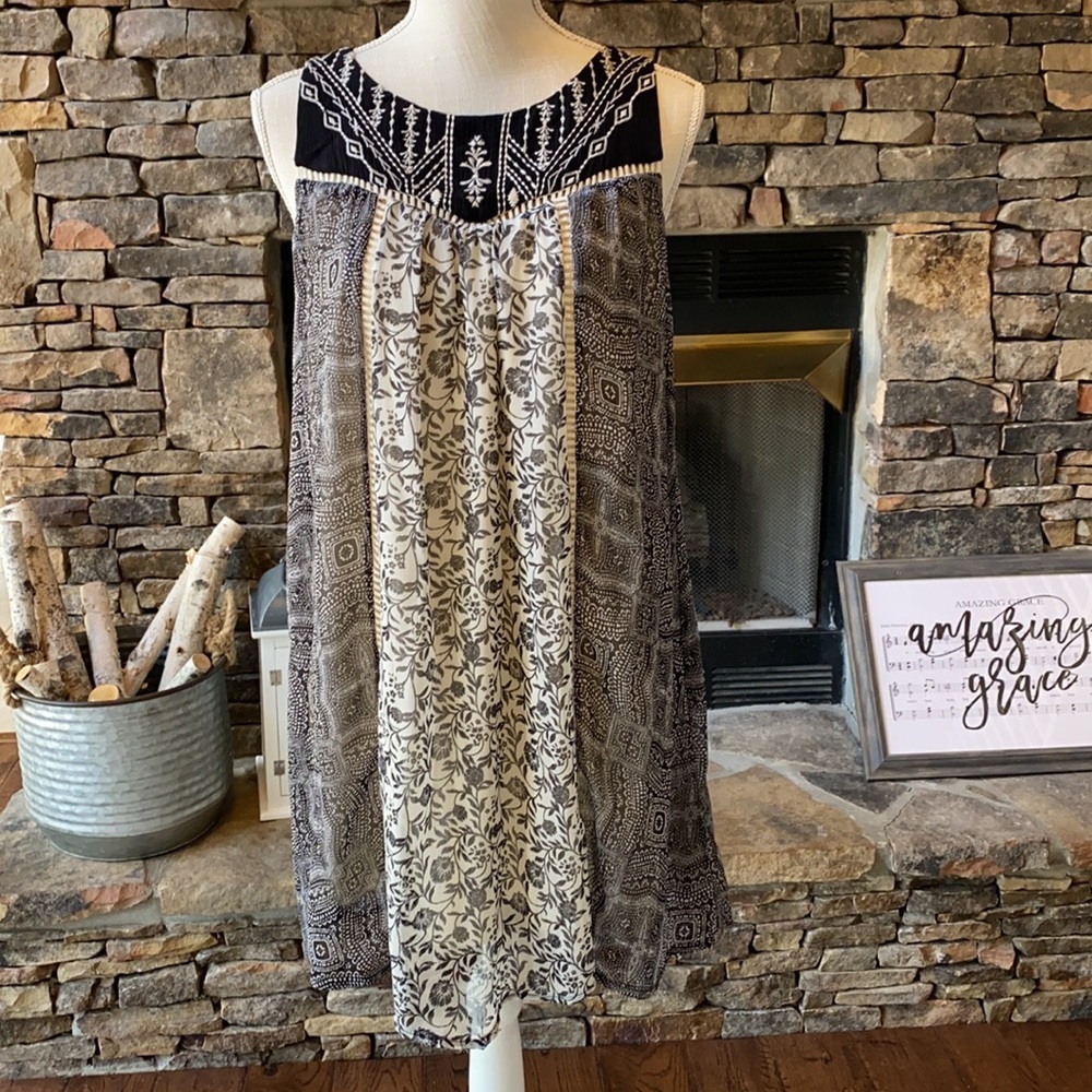 Rewind Sleeveless Black/ivory Lined Dress -Size M